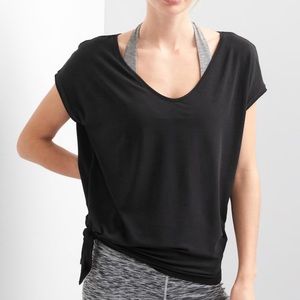 GapFit Breathe Side-Tie T-Shirt